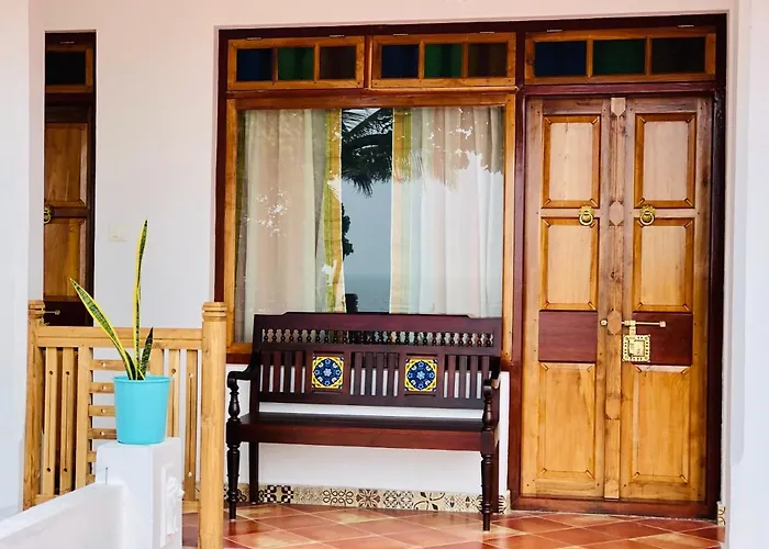 Lemon Dew Beach House, Alleppey Beach